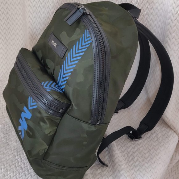 Michael Kors Kent Cyprus Camo neon Blue Backpack - Picture 2 of 7